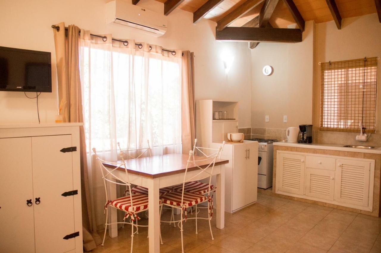 La Riviera Aparthotel Fernando de la Mora Bagian luar foto