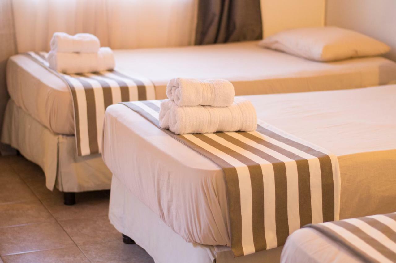 La Riviera Aparthotel Fernando de la Mora Bagian luar foto