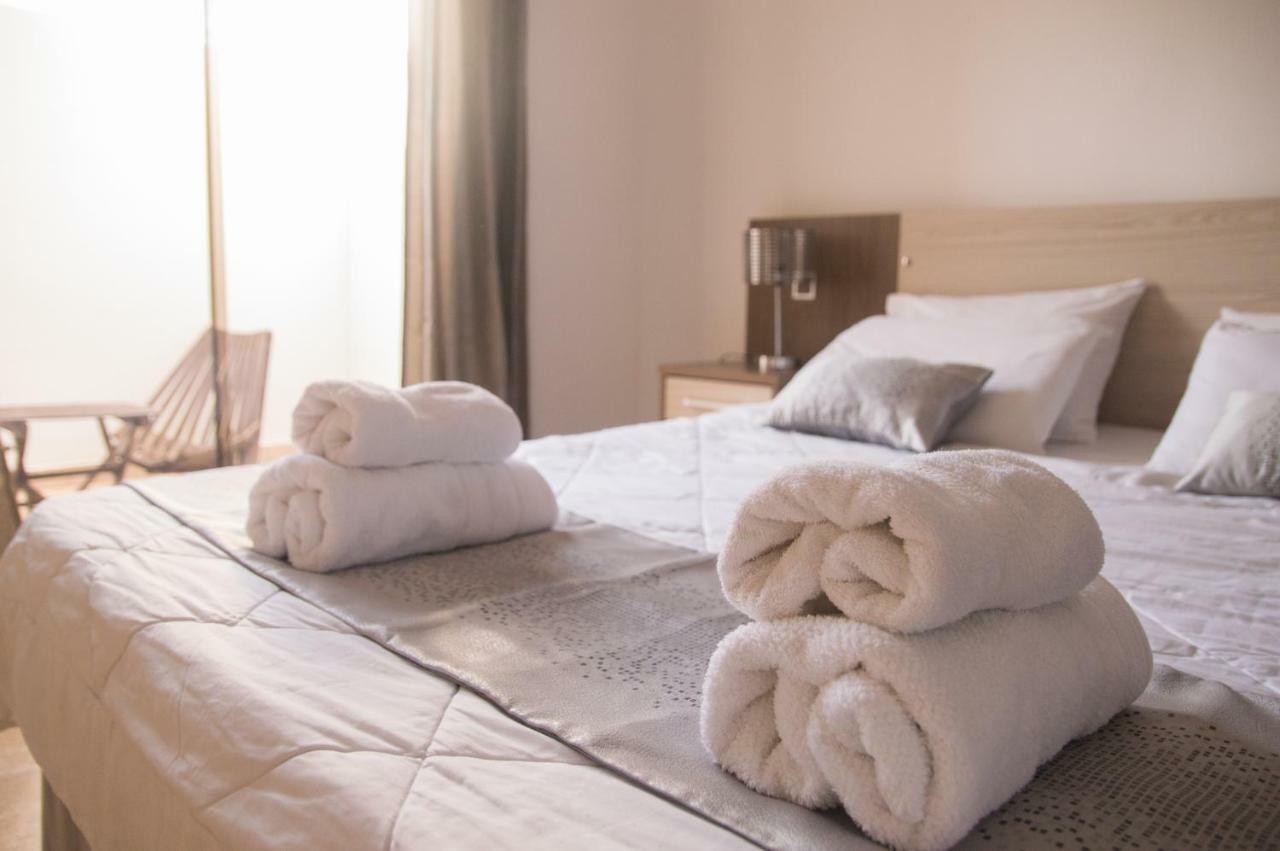 La Riviera Aparthotel Fernando de la Mora Bagian luar foto