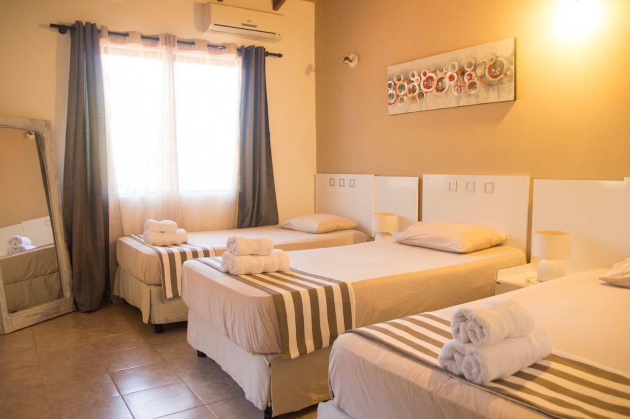 La Riviera Aparthotel Fernando de la Mora Bagian luar foto