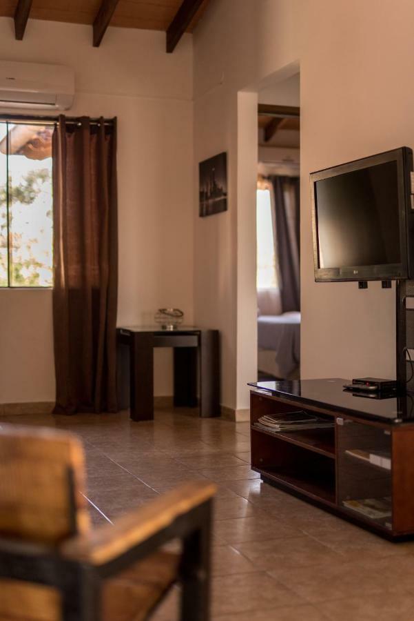 La Riviera Aparthotel Fernando de la Mora Bagian luar foto